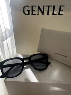 ★M@nster様専用★GENTLE MONSTER ブラックサングラスのサムネイル