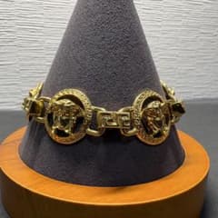 極美品✨ヴェルサーチ ブレスレット 7連 メデューサ 大ぶり ゴールド 極美品✨ヴェルサーチ ブレスレット 7連 メデューサ 大ぶり ゴールド
