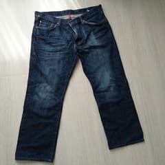 ユニクロ UNIQLO ストレート デニム ジーンズのサムネイル