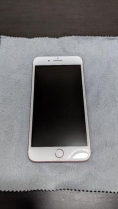 【値下げ中】iPhone7 plus 32GB 【美品】SoftBankのサムネイル