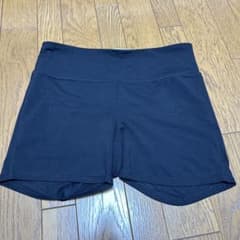 黒のストレッチショートパンツのサムネイル