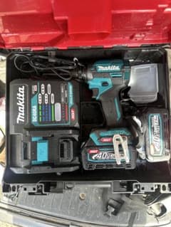 Makita XGT 40V インパクトドライバーのサムネイル