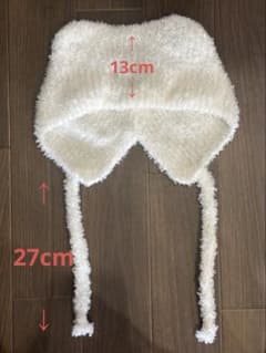 ホワイト 帽子 猫耳付きのサムネイル