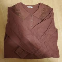 襟刺繍ブラウスのサムネイル