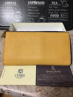 グラーノワークス　財布のサムネイル