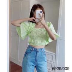 ZARA フリルブラウスのサムネイル