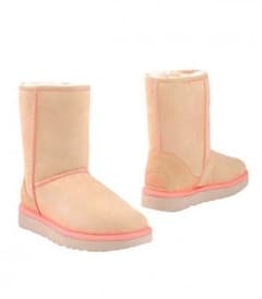 新品！UGG ムートンブーツ short クラシック ショート アグのサムネイル