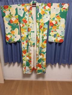 美品 高級正絹 中振袖 花柄 白地 緑 舞台衣装 撮影用 成人式 卒業式 