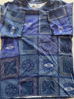 オリジナルバンダナ柄Tシャツのサムネイル