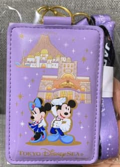JALオリジナル　ディズニー　ネックストラップ付きパスケースのサムネイル