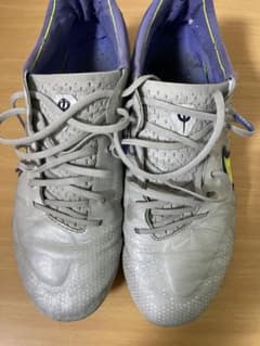 ナイキサッカースパイクティエンポのサムネイル