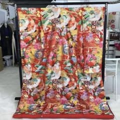 赤 鶴と花柄 振袖 着物 - メルカリ
