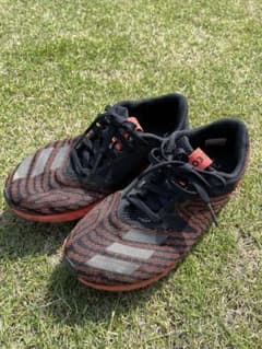 【23.5】adidas シューズ ブラック/オレンジのサムネイル