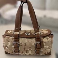 coach シグネチャーハンドバッグ 10145 - メルカリ