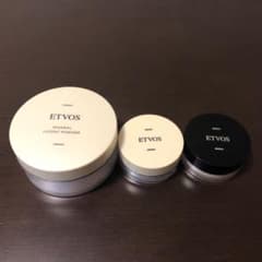 お値下げ☆エトヴォス ETVOS フェイスパウダー・ミネラルファンデーションのサムネイル