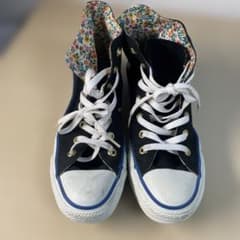 CONVERSE ALL STAR ブラック 【花柄】ハイカットスニーカーのサムネイル