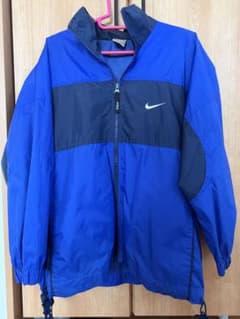 90s NIKE ナイロンジャケット　白タグ　ドローコード付きoldnのサムネイル