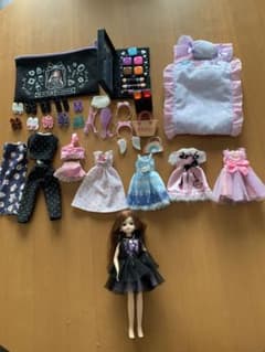 3/15までの出品❗️リカちゃん人形　衣装　小物