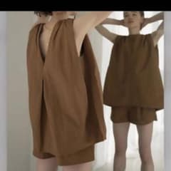 週末値下げ1番人気　room306 Tuck Sleeveless Setupのサムネイル