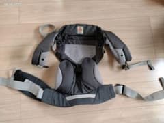 エルゴベビー　メッシュ クールエア グレー 抱っこ紐のサムネイル