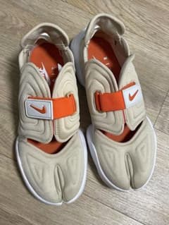 NIKE アクアリフト　ラタンベージュ　26㎝のサムネイル