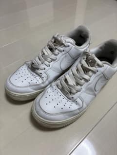 中古　NIKE エアフォース１　白　状態悪　スニーカーのサムネイル