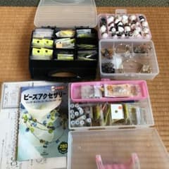 ビーズアクセサリーキット　本　完成品のサムネイル