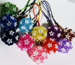 ももじろう様専用 花玉 ビーズ ハンドメイド ストラップのサムネイル