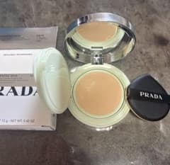 PRADA AUGMENTED SKIN クッションファンデーション LN10 - メルカリ