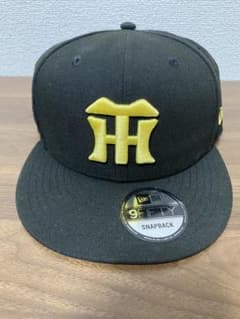 美品 NewEra 9FIFTY 阪神タイガースロゴ刺繍キャップ ブラック 黒のサムネイル