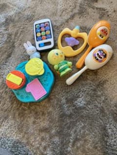 ベビーおもちゃ　おまとめのサムネイル