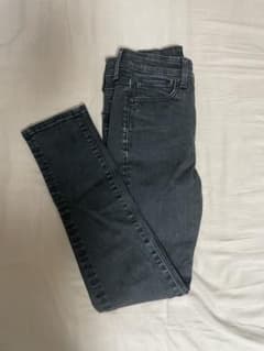 UNIQLO JEANS スキニーデニムパンツ ブラックのサムネイル