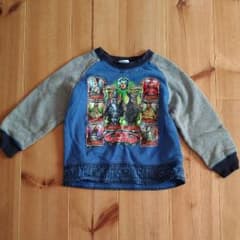 110 ウルトラモンスターズ トレーナーのサムネイル