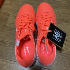 NIKE サッカースパイクティエンポ レジェンド 人工芝用（27.0