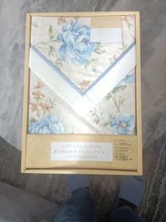 東京西川 ブランケット 140cm×200cm 花柄 新品未使用箱入りのサムネイル