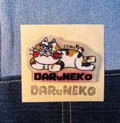 ハンドメイド 猫 ブローチ プラ板 レジン 猫雑貨 DARu NEKo ミケねぇ