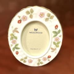 WEDGWOODワイルドストロベリー写真立て ワイルドストロベリーフォトフレームのサムネイル