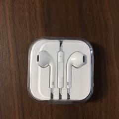 iPhone正規品新品未開封イヤフォンのサムネイル