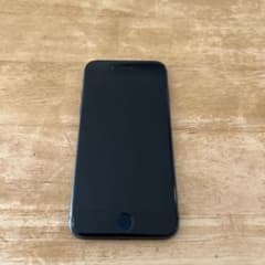 iPhone 8 64GB ブラック 本体のサムネイル