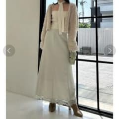 snidel ヘムレースIラインサテンスカート SNIDEL（スナイデル）の「ヘムレースIラインサテンスカート（スカート