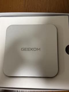 GEEKOM ミニPC 本体のサムネイル
