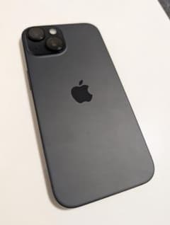 iPhone 15 美品 純正バッテリー最大容量 100% 128GB ブラックのサムネイル