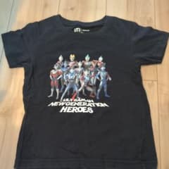 UNIQLO ウルトラマン　ウルトラヒーローズ Tシャツ 110サイズのサムネイル