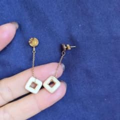 ウノアエレ エナメル×750yg スイングピアス - メルカリ