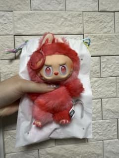 POP MART Bigmo Energy 赤ぬいぐるみのサムネイル
