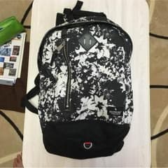 indispensable リュックのサムネイル