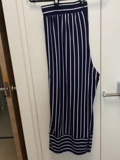 ワイドレッグパンツのサムネイル