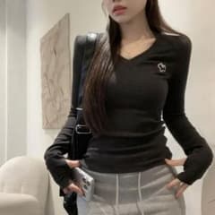 SHEIN 黒　長袖Tシャツのサムネイル