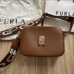 超美品！FURLA ブラウンレザーショルダーバッグのサムネイル