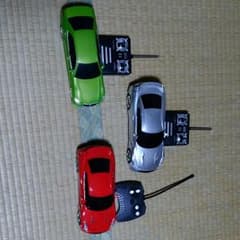 ラジコンカーのサムネイル